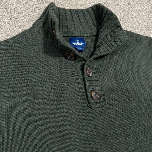 Old Navy Sweater - Picture 2 of 4